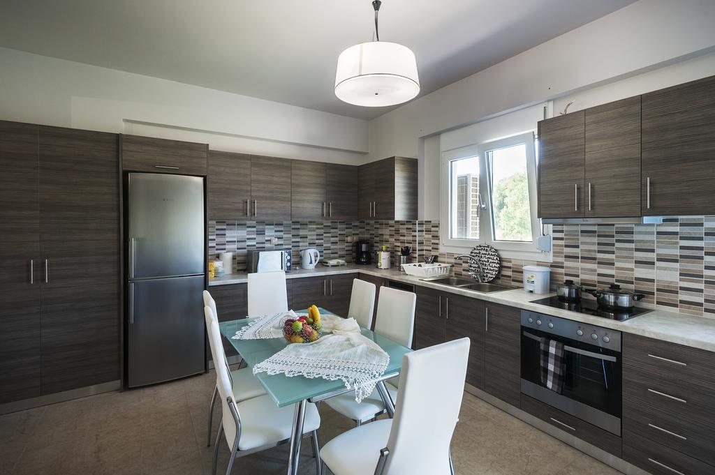 4 Seasons Villas Plataria Room photo